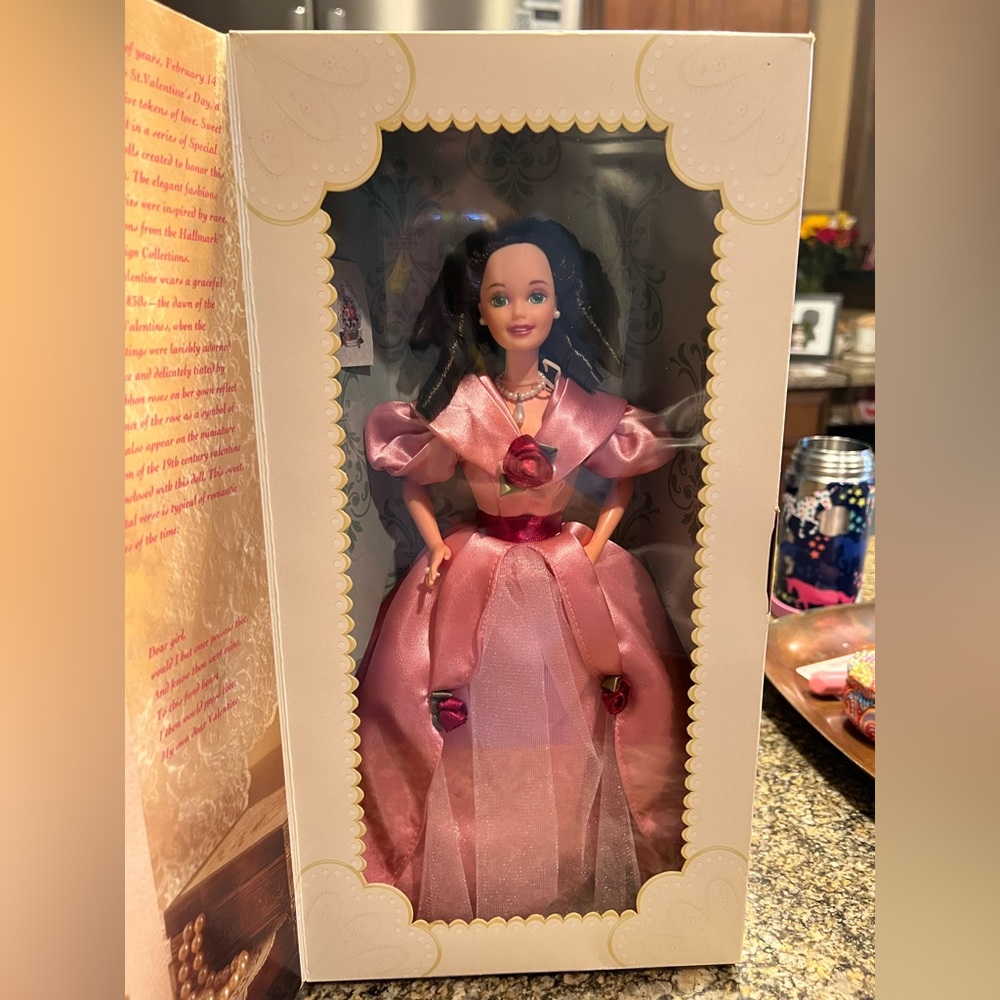 1995 Sweet Valentine Barbie (Un-Opened)